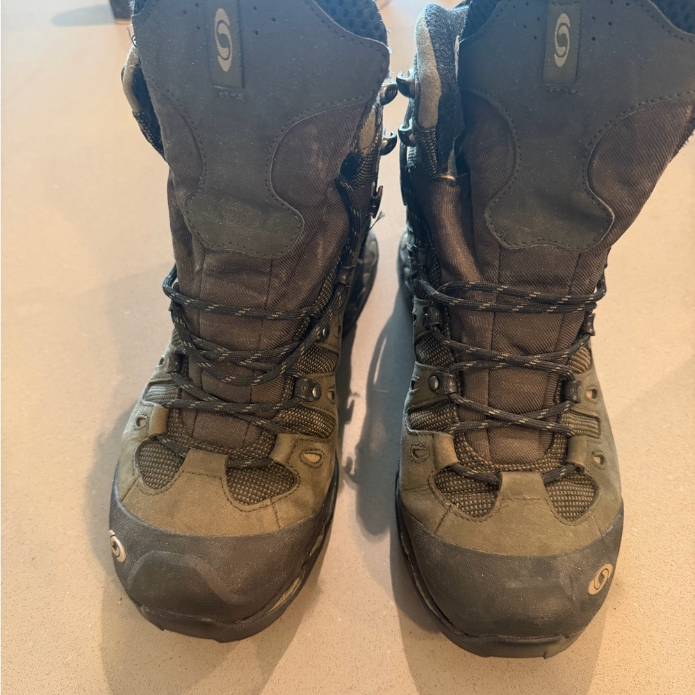 Salomon Men's Boots - Black and Olive